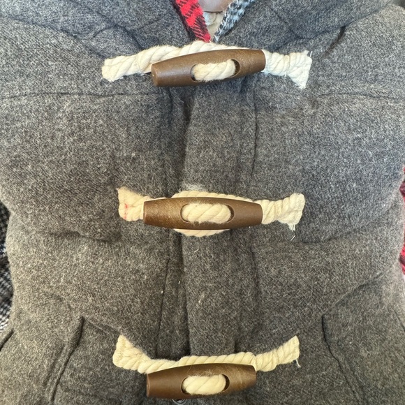 Baby Gap Hooded Toggle Buffalo Plaid Heavy Vest Size 12-18 Months Gray - Picture 14 of 15